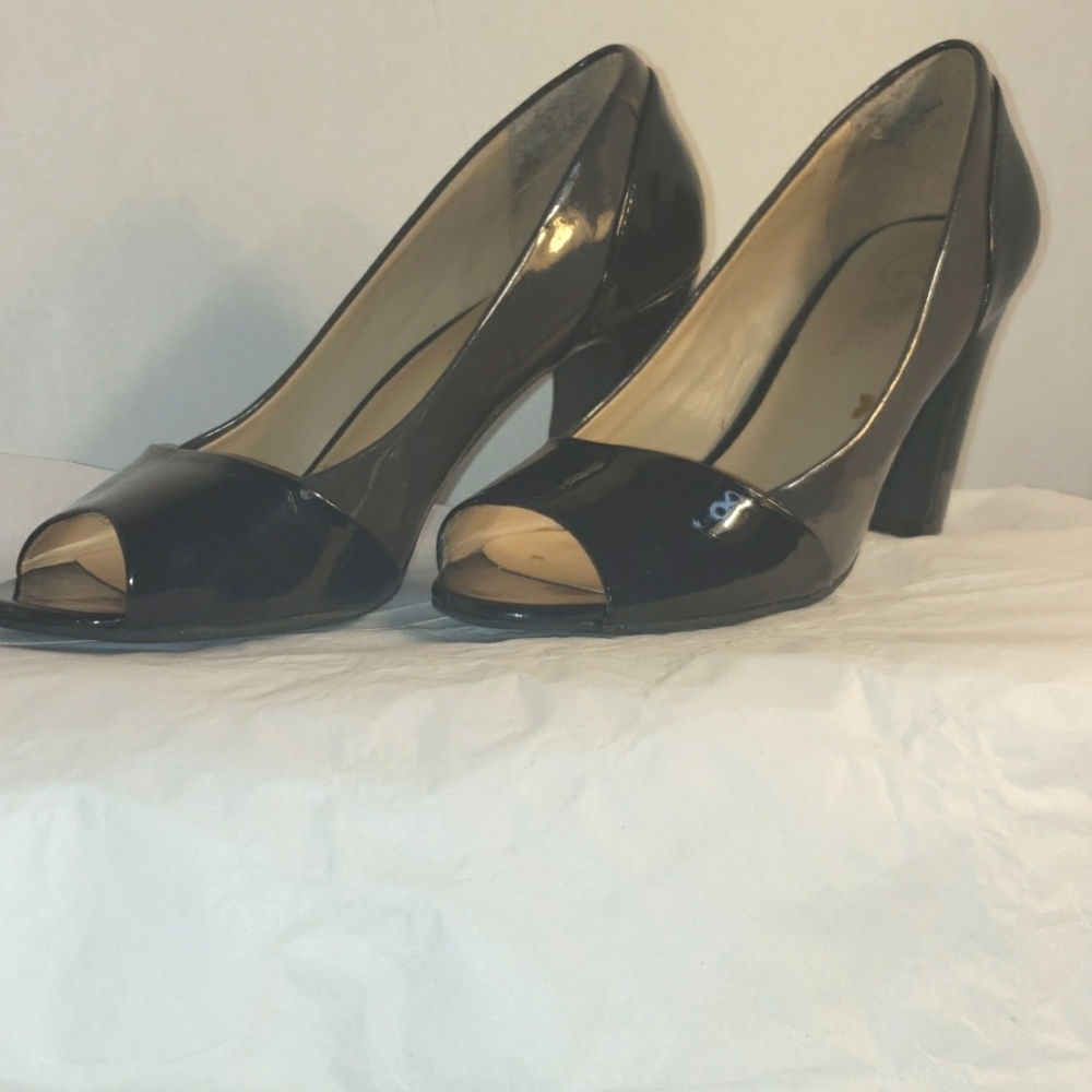 Black and Grey Patent Leather Open‎ Toe Pumps